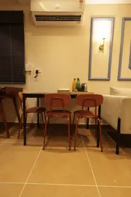 Cozy & Affordable 1bhk/ Hill Road, BandraWest - Image 5