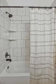 Spacious Retreat Near DC| Free Parking + Sleeps 8 - Image 5