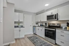 Spacious Retreat Near DC| Free Parking + Sleeps 8 - Image 3