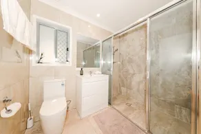Spacious Entire Guest House - Quiet & Convenient - Image 5