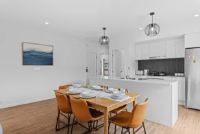 Family Friendly 4 Bedroom Home with 3 Bathrooms and Air Conditioning - Image 2