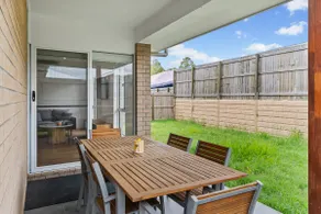 Family Friendly 4 Bedroom Home with 3 Bathrooms and Air Conditioning - Image 3