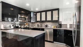 LUX 3BR Penthouse with Ensuites Near Dodger Stadium - Image 2