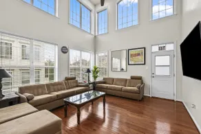 Large 7 bedroom sleeps 22 With Parking Near DC - Image 2