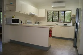Cinnamon Cottage, Lake Tinaroo, Yungaburra - Image 5