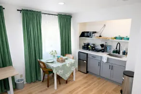 Cozy Green Studio | Coffee & Workspace | Near Mall - Image 2