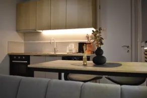 Bright 6th Floor Apartment Steps from Metro - Image 3