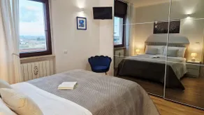 EOS Suite Apartment - a due passi da Piazza Pisanelli e Ospedale Panico - Image 3