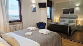 EOS Suite Apartment - a due passi da Piazza Pisanelli e Ospedale Panico - Image 4