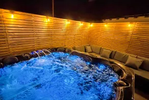 Brynteg Cottage | Sea Views | Hot Tub - Image 2