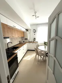 Ultracentral Luxury Apartament - Image 3
