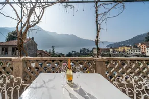 The Poets House overlooking Lake Como - Image 2