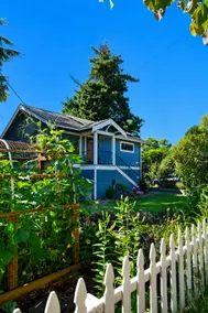 Garden-Level 2BR Suite, West Seattle - Image 3