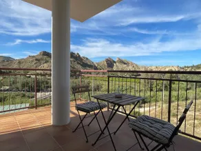 One bedroom flat with spa and mountain views - Image 5
