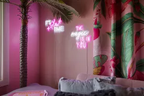 Pink Mimosa House | Neon Photo Stay Near Downtown - Image 5