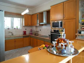 Pool, garden, barbecue, 3 bedrooms. - Image 5