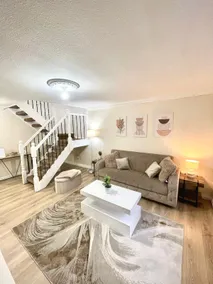Glorious 4BR Home Family Group-Friendly HS2 NEC BHX - Image 3
