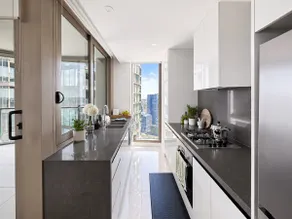 Luxe 2BR 2BA King Bed Spectacular Views, Pools & Spa - Image 4
