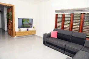 Gated Homestay 2km from Beach - Image 2
