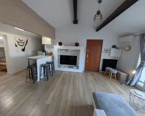 2-Bedroom Apartment with A/C, Terrace, and Parking – Sleeps 6 - Image 2
