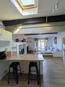 2-Bedroom Apartment with A/C, Terrace, and Parking – Sleeps 6 - Image 3