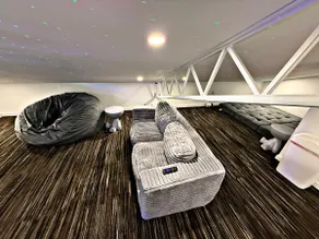 Cozy 2 Bedroom 1 1/2 Bath (Smart Toilet) No Pets - Image 4