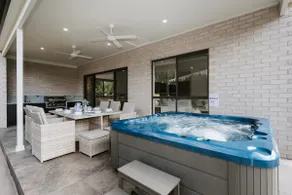 The Farm—Refined Country Retreat near Town Centre - Image 2