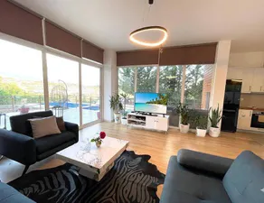 Farka Lake Luxury Villa - Image 5