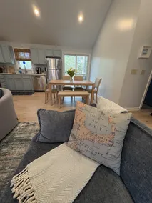 Newly Renovated and Furnished 3 Bedroom Home - Image 4