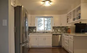 Bright, Comfortable Stay for Families & Groups - Image 4