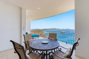 Wake Up to the Pacific, Concierge Included - Image 2
