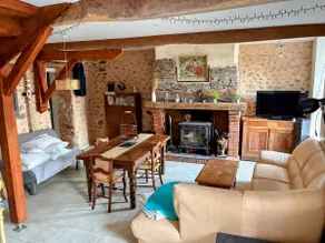 Art house at the foot of the Pyrenees • Jacuzzi - Image 4