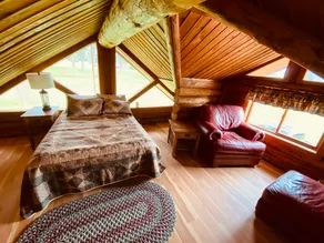 Cozy Log Cabin w Loft in the Country - Image 2