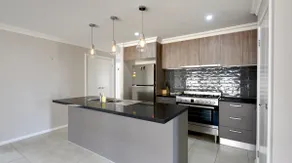 Red Robin | Modern Winter Valley Retreat - Image 3