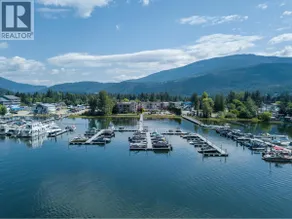 2 bedroom Apartment - with boat slip - Image 4