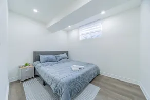 4 Beds | 5 min Masonville | 55TV |Laundry|Kitchen - Image 5
