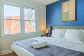 Modern 5BR Retreat | Minutes to DC & Ballston - Image 2
