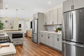 Large 6BR Boston-Area Residence • Near MIT & Tufts - Image 3