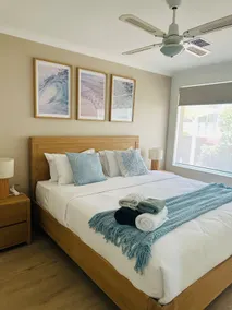 Parkside Modern Comfort Deluxe - Private and Cosy - Image 4