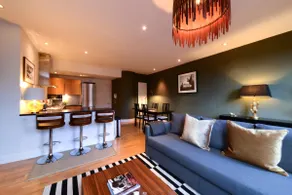 MR2 - Charming 1 Bed Apartment, Munster Village - by Short Stories London - Image 4