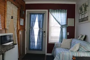 River Lane Cabin | Dunnville - Image 4