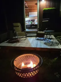 Cozy Couples Cabin / Quiet Wilderness Stay - Image 4