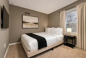 Beautiful Gardner Home Sleeps 10 Game Room Central location - Image 3
