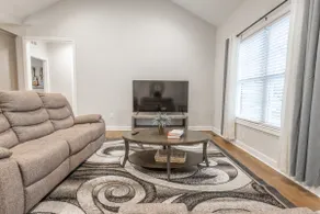 Home in Bowling Green/Country retreat - Image 5