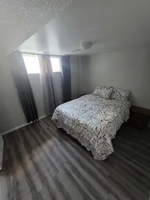 Bright Cozy 2-Bedroom Main Floor Suite - Image 4