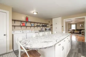 Come stay with us at Our Family Air B & B - Image 3