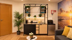 77 Lisbon Design Apartment near Airport - Image 4