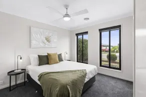 Chifley Place—Modern Comfort near Delacombe Town - Image 2