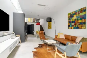 Leichhardt 3-Level Family House Near CBD - Image 2