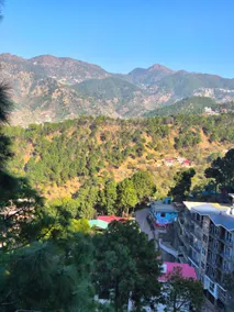 Kasauli 1BHK Retreat |Mountain View|Café •Parking - Image 5